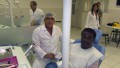 Dentistas da UFF atende idosos de graça