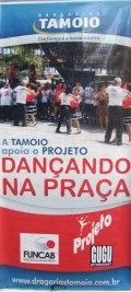 Dançando na Praça do Ingá